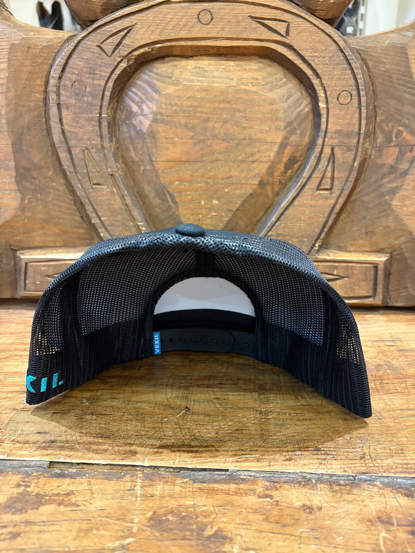 Vexil Brand - Texas - Red/Light Blue Black Mesh