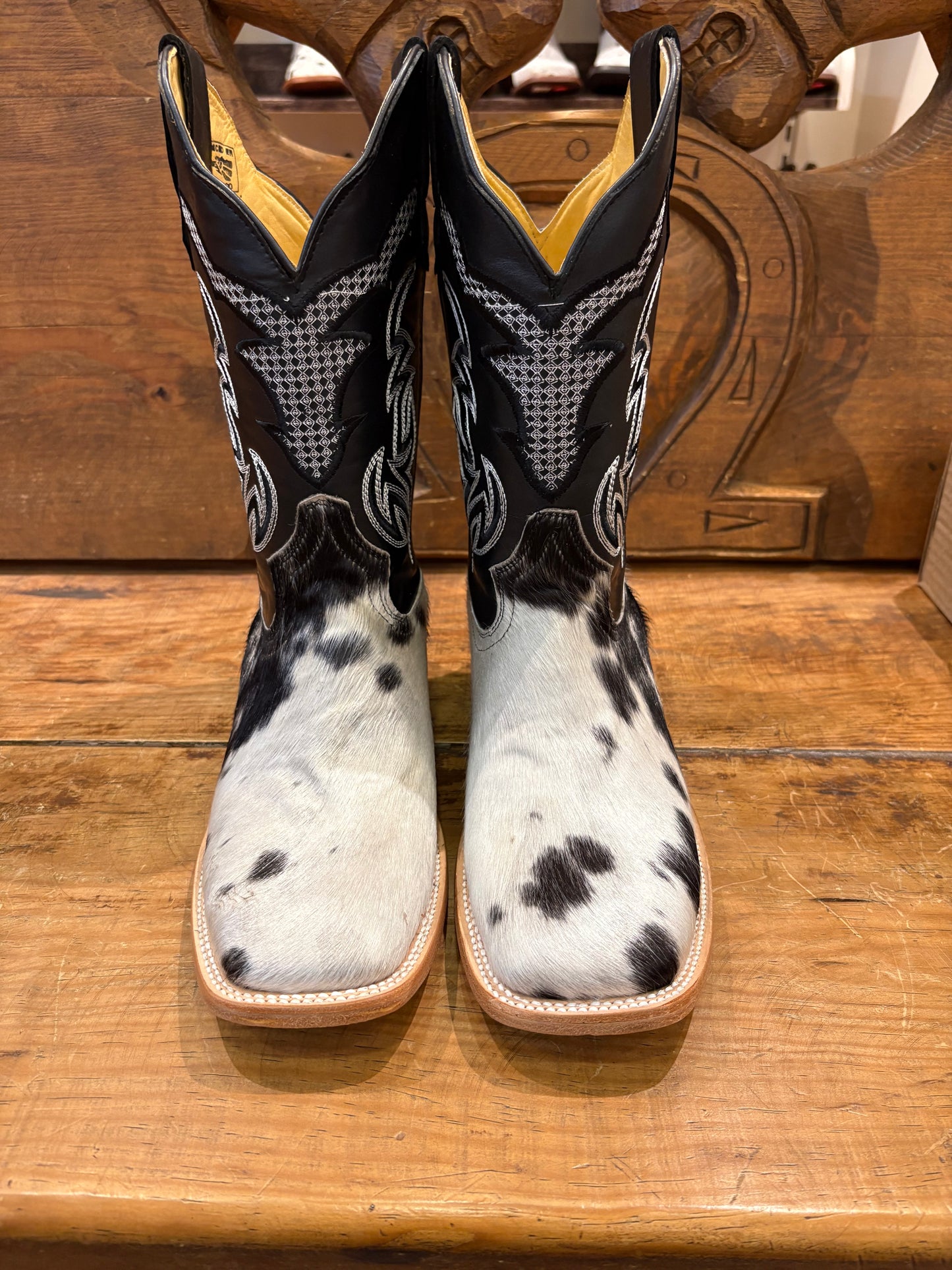 WEST CowHide Boots/Pelo De Vaca