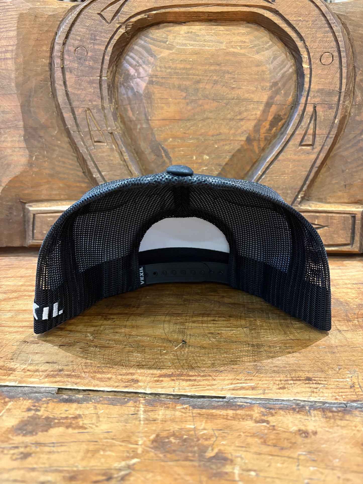 Vexil Cap - Black Icon - Black/White/Black Mesh