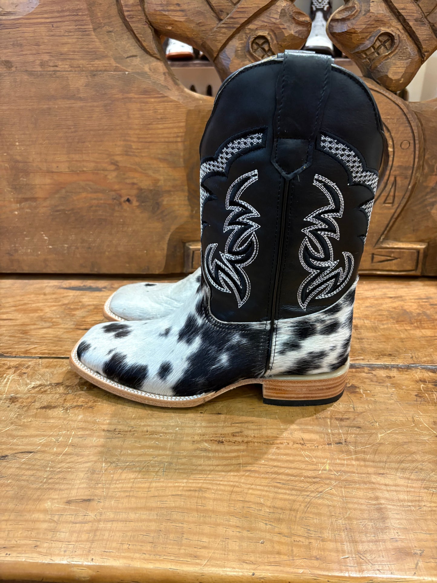 WEST CowHide Boots/Pelo De Vaca