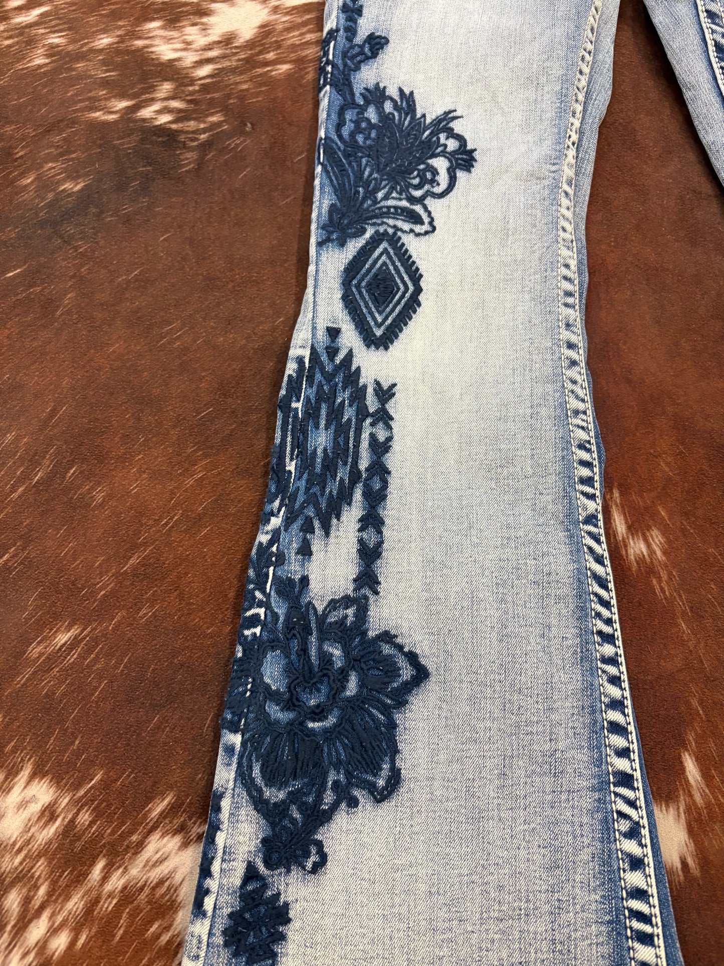 Women's Flare Cut Jeans